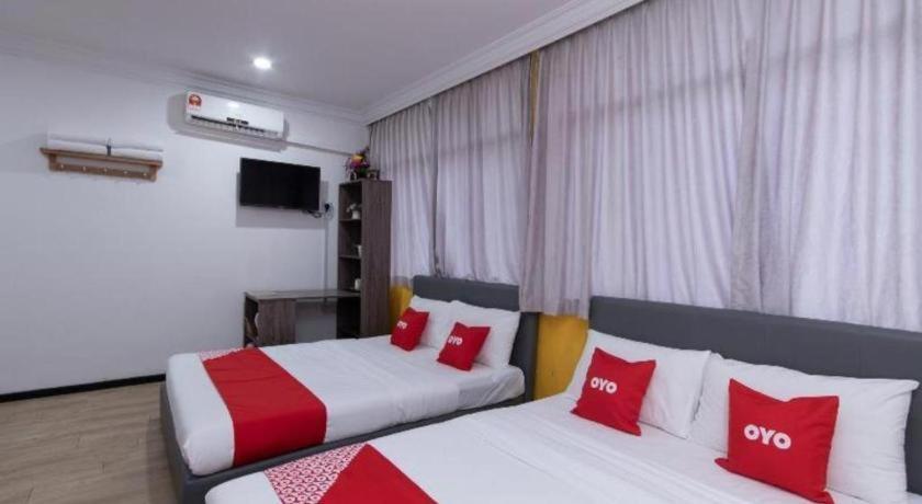 OYO 89398 Doorbellz Hotel Kota Kinabalu Buitenkant foto