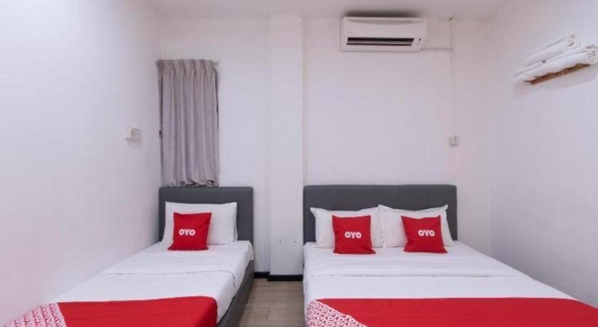 OYO 89398 Doorbellz Hotel Kota Kinabalu Buitenkant foto