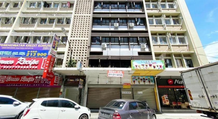 OYO 89398 Doorbellz Hotel Kota Kinabalu Buitenkant foto
