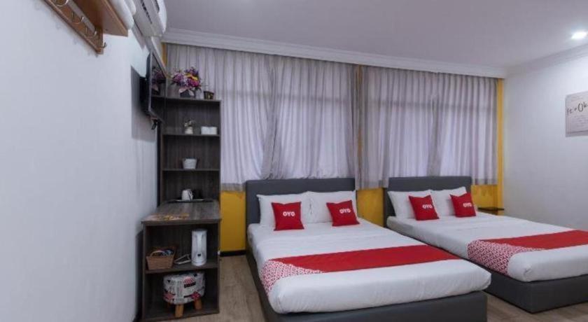 OYO 89398 Doorbellz Hotel Kota Kinabalu Buitenkant foto