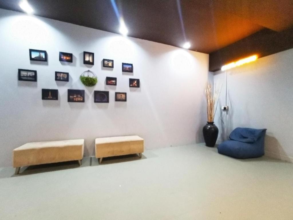 OYO 89398 Doorbellz Hotel Kota Kinabalu Buitenkant foto